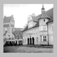 001-0321 Gebaeude am Allenburger Marktplatz .jpg